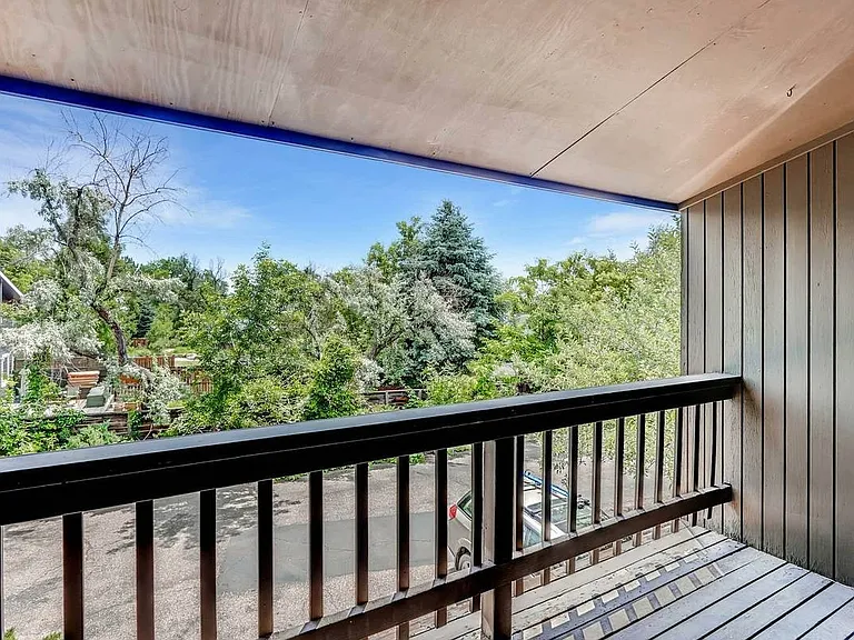 1260 Kalmia Ave — Photo 27