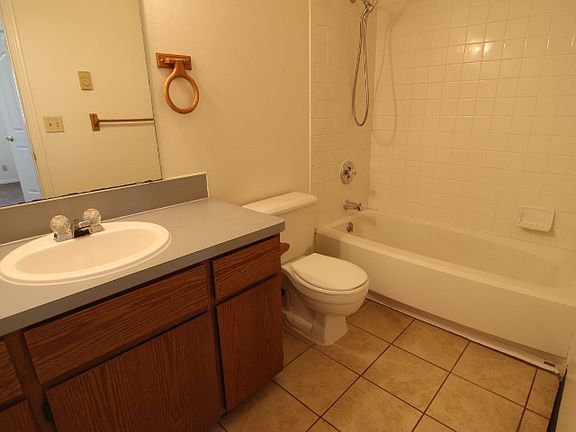 5th image of 2110 Meppen Dr