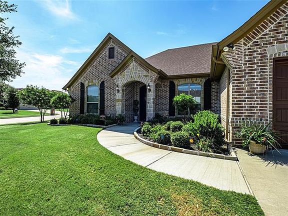 2nd image of 401 River Bank Ln