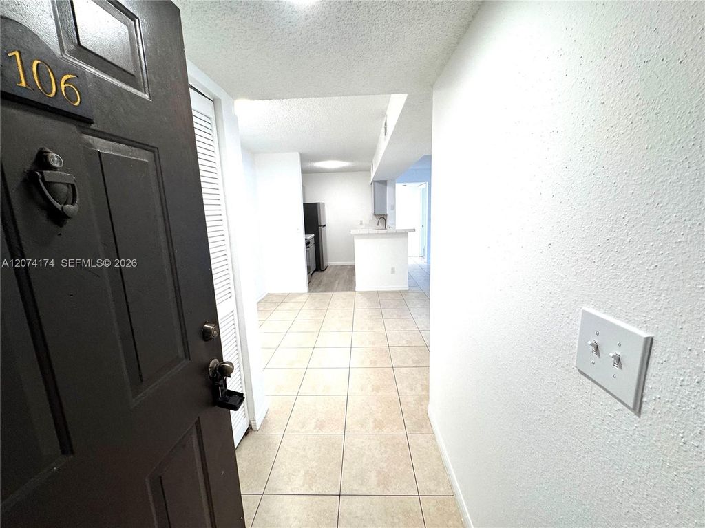 4045 W McNab Rd #106G, photo 2