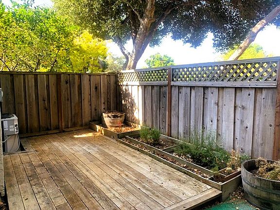 3rd image of 5768 Belleza Dr