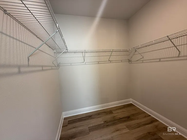 429 Parkerman Ave — Photo 11