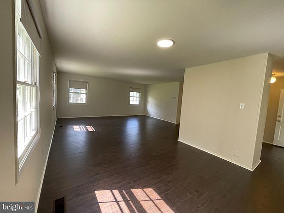 4th image of 15713 Pointer Ridge Dr