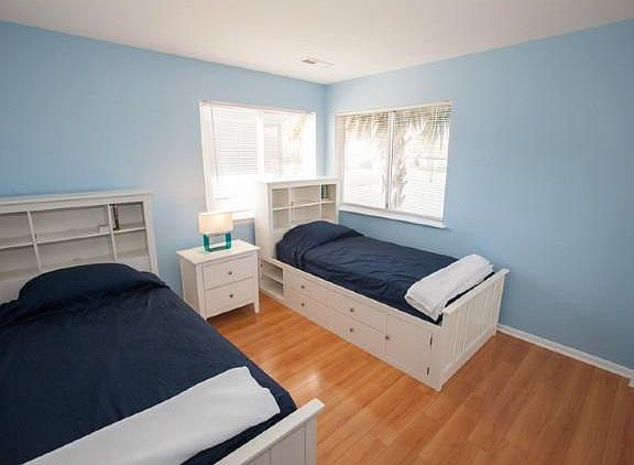 2nd image of 304 28th St Unit 114