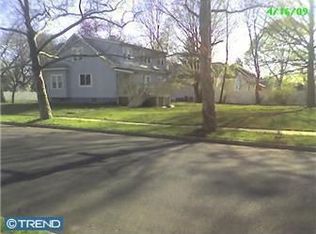 403 W Lincoln Ave, Magnolia, NJ 08049