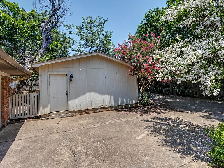 6948 Valhalla Rd — Photo 34