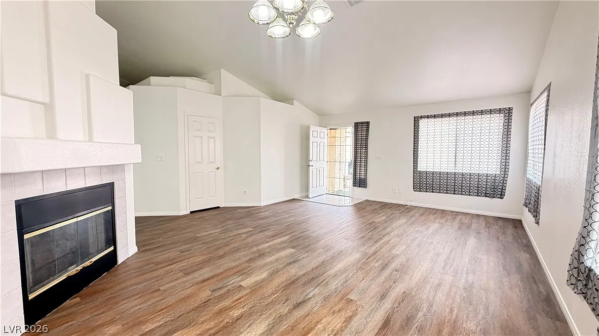 3 bed, 2.0 bath, 1668 sqft, $1,999 — Photo 4