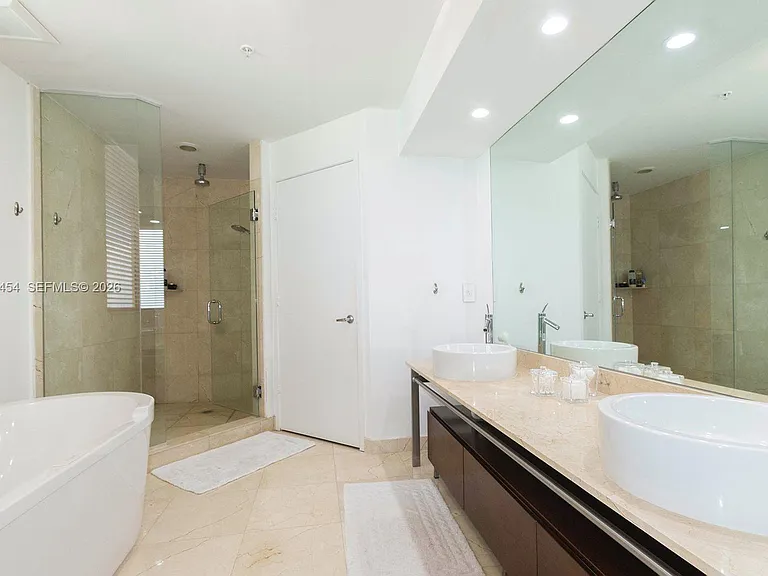 16275 Collins Ave #XX01 — Photo 17