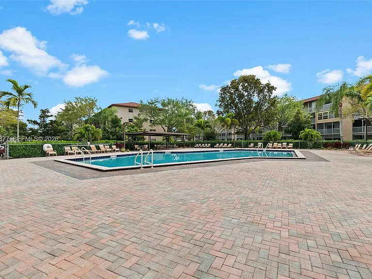 1301 SW 142nd Ave #104-H — Photo 18