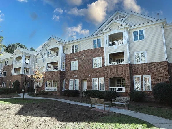 100 Northbrook Dr APT 207, Raleigh, NC 27609