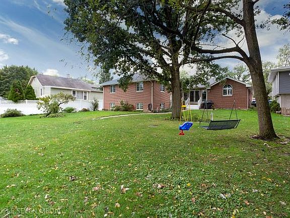 4th image of 11243 S Worth Ave