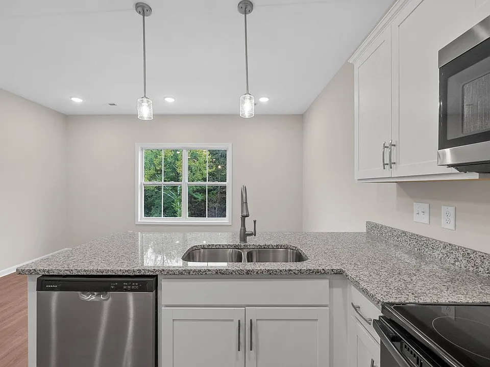 329 Cedar Ct