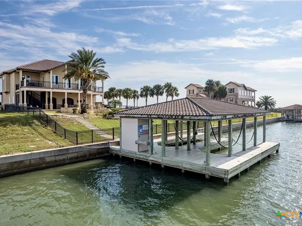 230 Chateau Way, Port O Connor, TX 77982