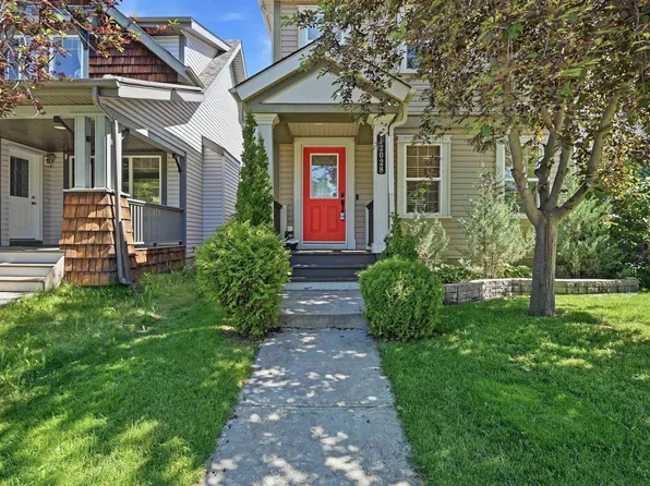 12028 18th Ave SW, Edmonton, AB T6W 1W3