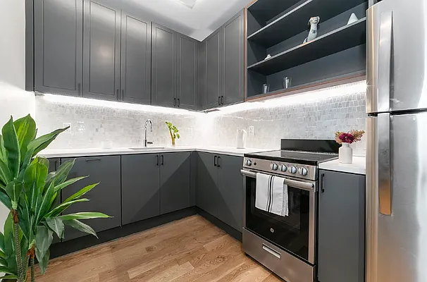 Rented by Dalan Rentals | media 22