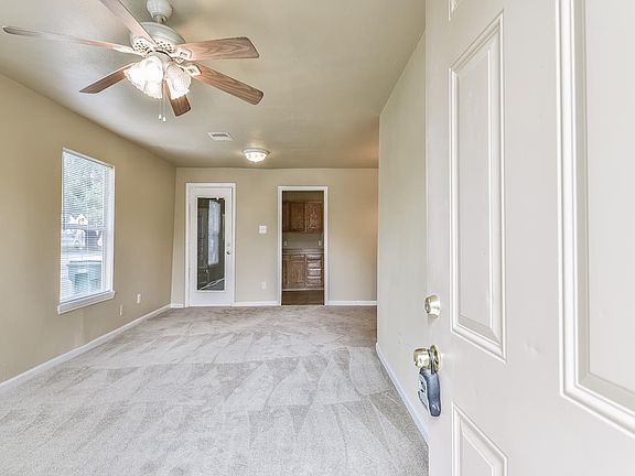 4th image of 1108 W Pitts Ave