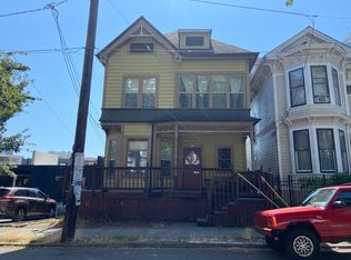 1818 NW Couch St #6, Portland, OR 97209