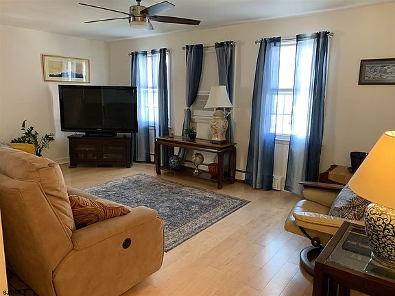 2nd image of 4 E 35th St #4