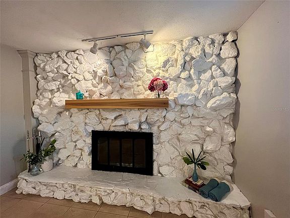 5th image of 2908 W Heiter St