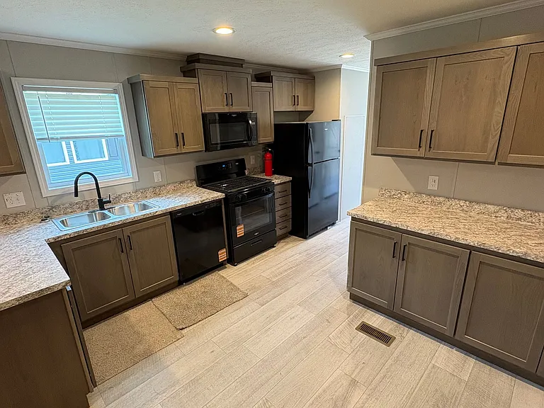 Woodland Estates (MI) — Photo 33