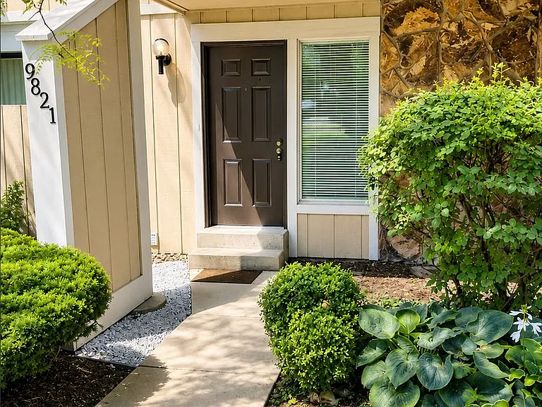 9821 Timbers Dr — Photo 1