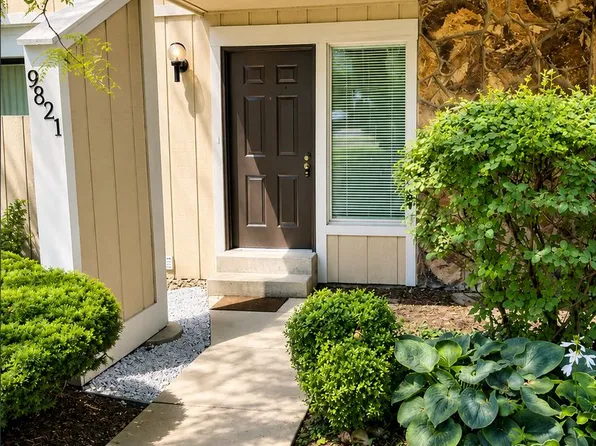 9821 Timbers Dr, Blue Ash, OH 45242