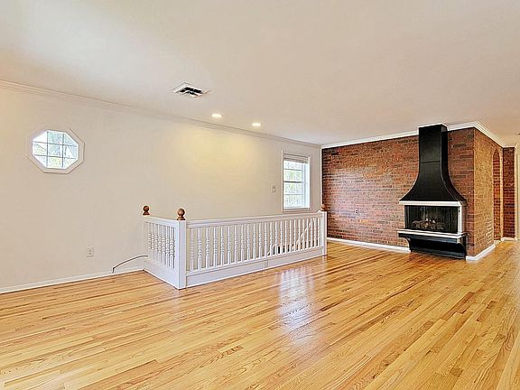 4th image of 1319 23rd St S