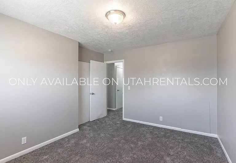 4420 S Dean Cir #B — Photo 7
