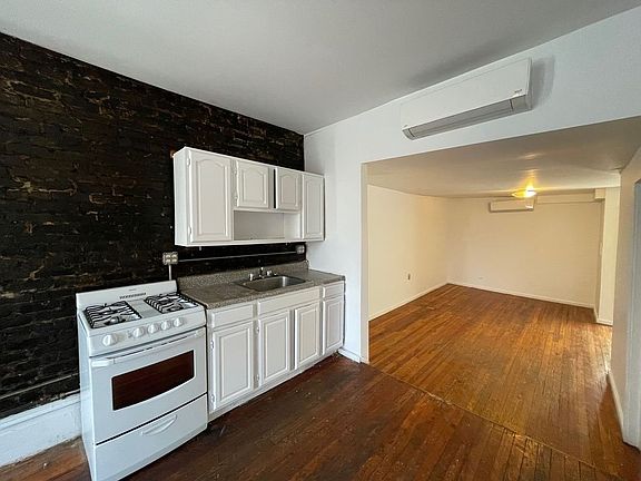 2nd image of 138 Manhattan Ave APT 3