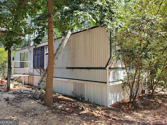 3rd image of 504 Old McElveen Rd
