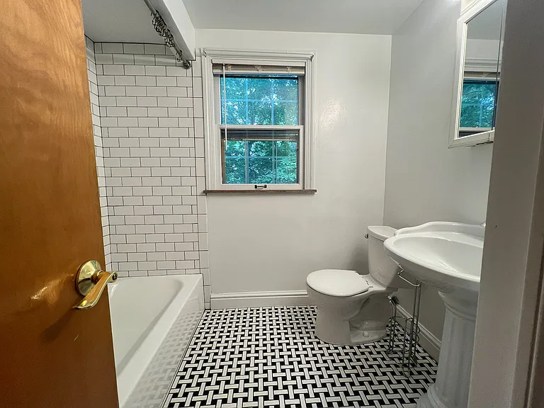 94 Jennette Dr — Photo 15