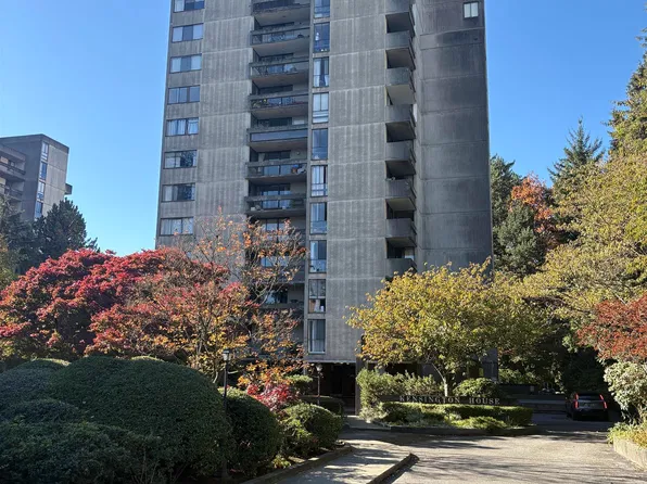 6689 Willingdon Ave #1505, Burnaby, BC V5H 3Y8