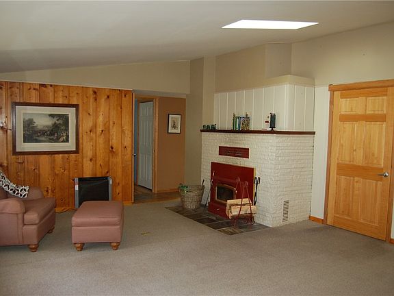 3rd image of 4615 5th Ave NW
