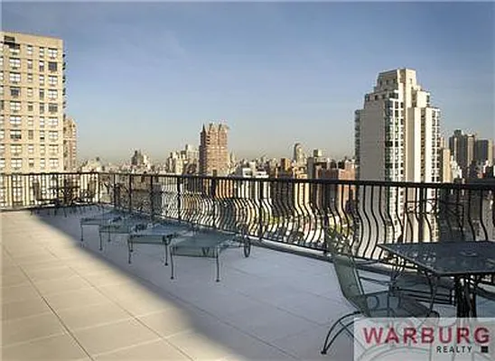 Sold by Warburg | media 29