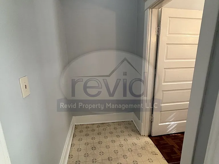 288 N. McLean Blvd — Photo 14