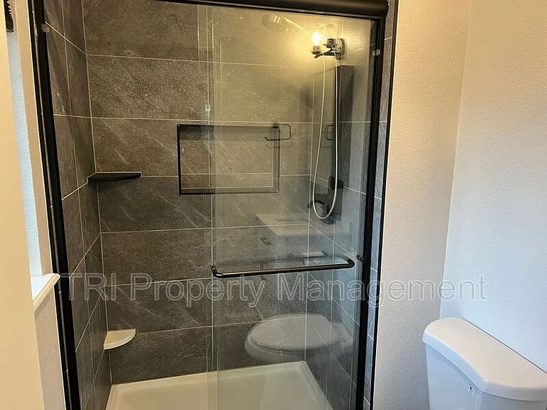 2501 Charolais Dr — Photo 9