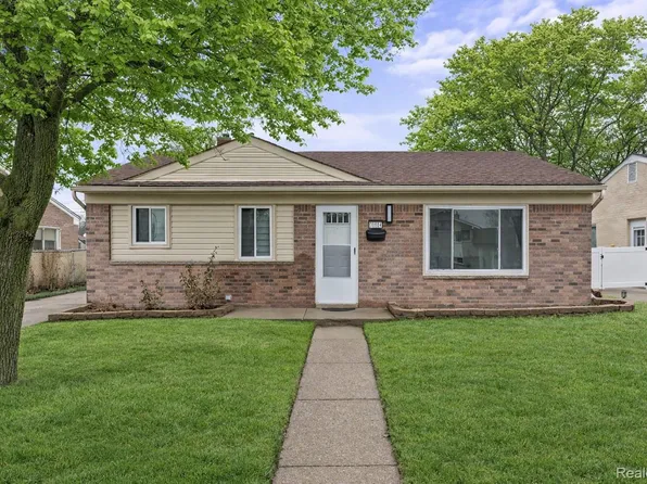 30684 Gladys Ave, Westland, MI 48185