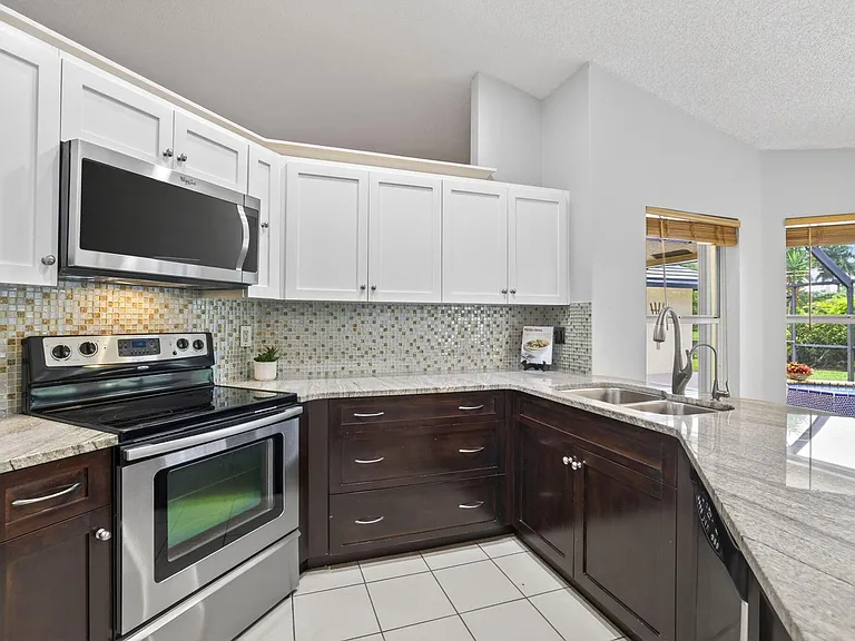 1230 Fairfax Ct — Photo 31