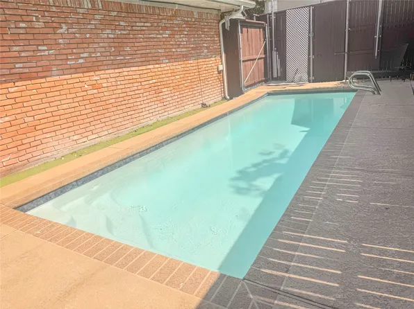 2414 Saint Gregory St, Arlington, TX 76013