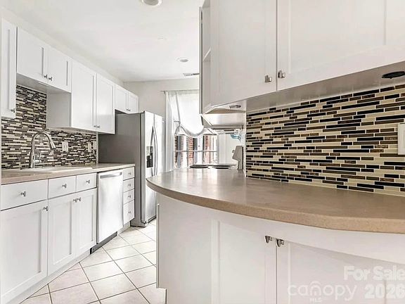3rd image of 108 Colville Rd APT 22A