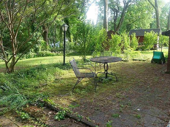5th image of 100 Westover Dr