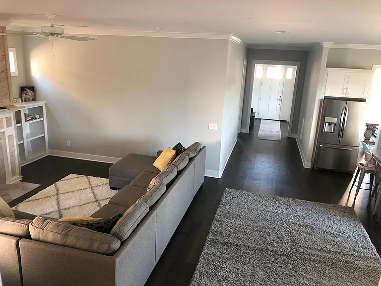2408 Marco St — Photo 4