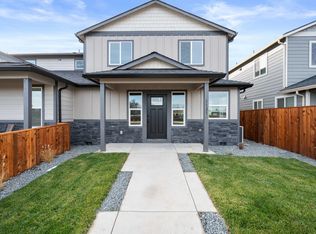 1121 Annalise St, Central Point, OR 97502