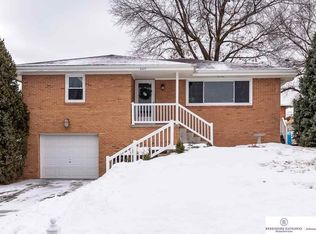 4609 Monroe St, Omaha, NE 68117