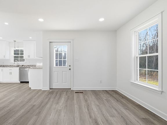 5th image of 12617 James River Dr N