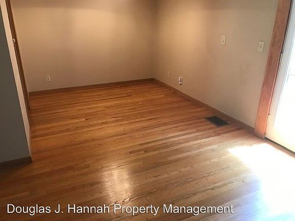 3rd image of 501 E 89th St