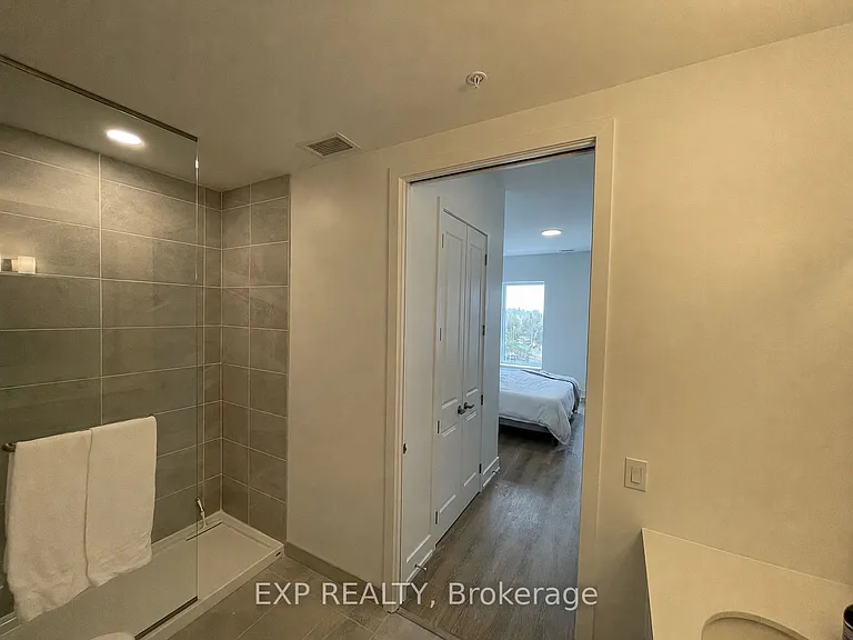 19 West St N #Penthouse 2 — Photo 15