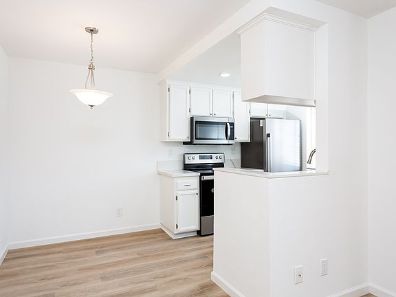5th image of 4163 Cleveland Ave APT 5