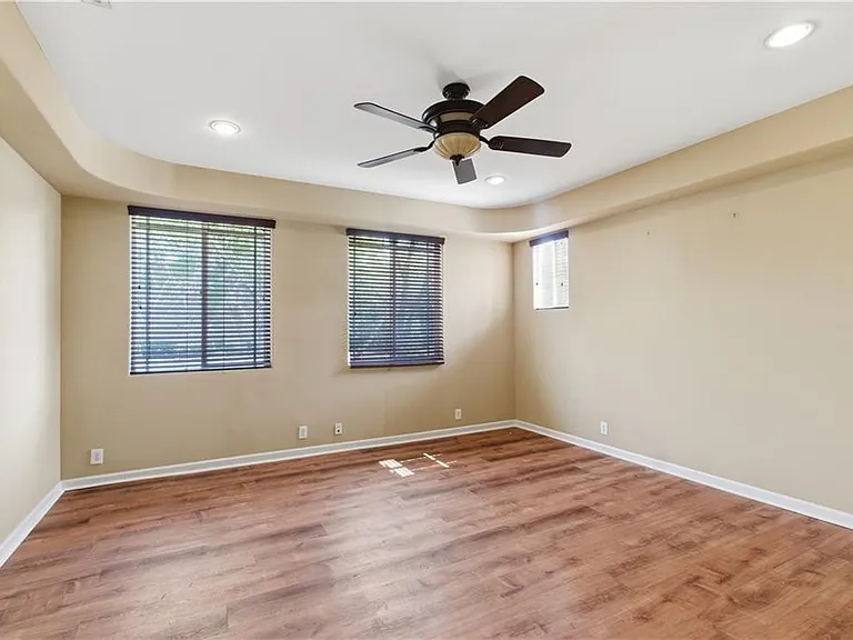 6958 Amigo Ave — Photo 9