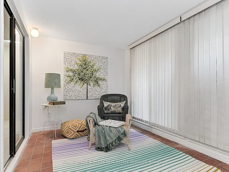 895 Maple Ave #212 — Photo 5